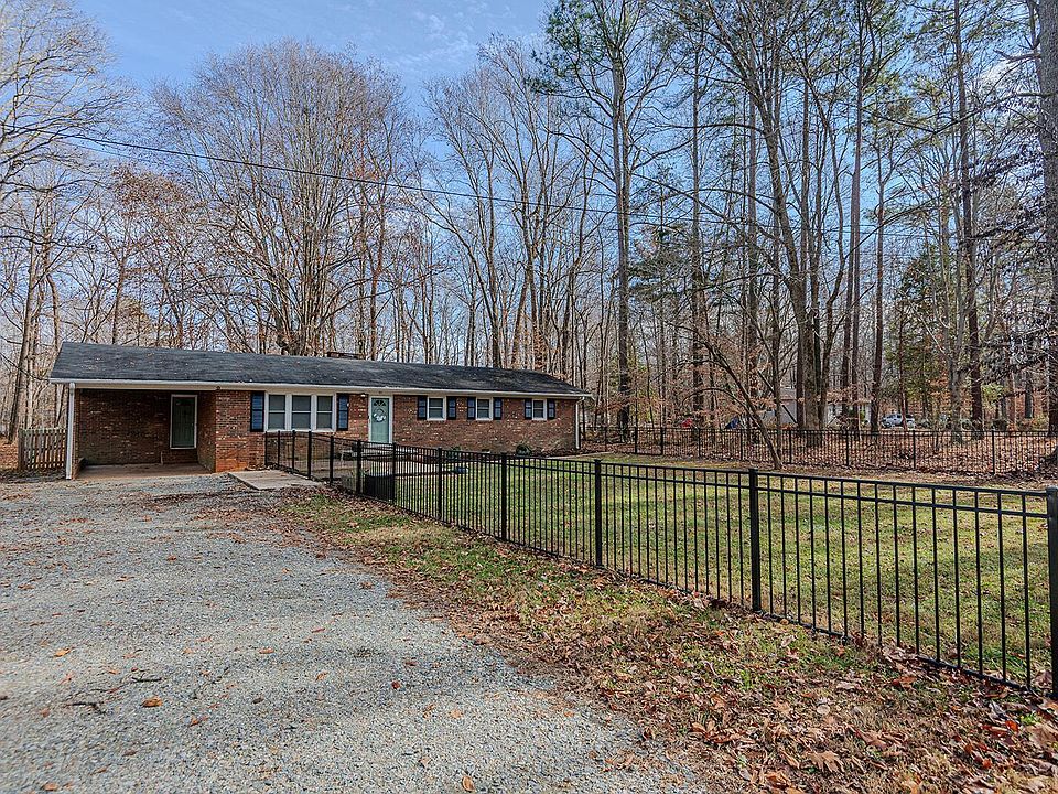 1st image of 511 Mace Rd