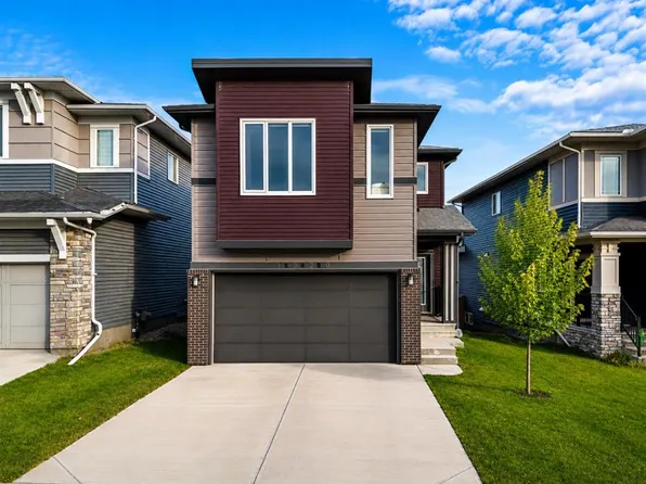 1020 Chinook Gate Heath SW, Airdrie, AB T4B 5C9