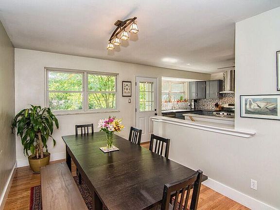 5th image of 2338 Wescreek Dr E