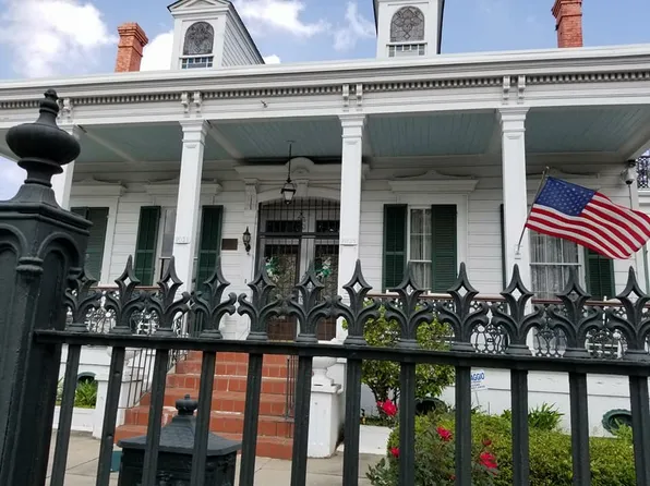 2035 Esplanade Ave, New Orleans, LA 70116