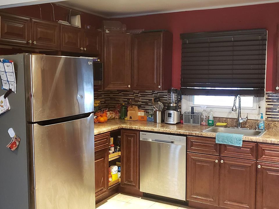 2nd image of 102 Earnshaw Ln