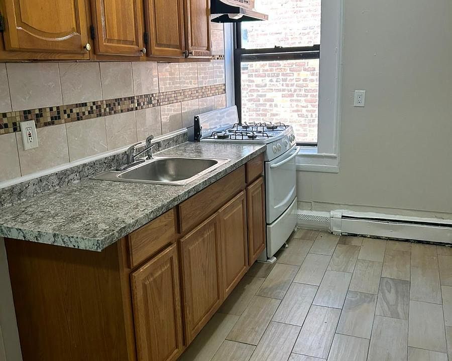 1st image of 115 Grafton Ave #6A