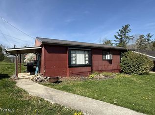 203 Henry St NW, Norton, VA 24273