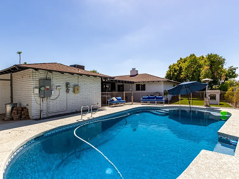 2042 E Laguna Dr — Photo 20
