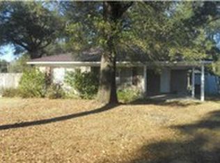 100 Fairlane Dr, Satsuma, AL 36572