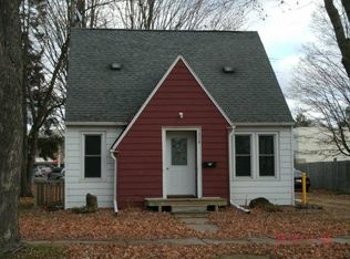 1508 8th St E, Menomonie, WI 54751