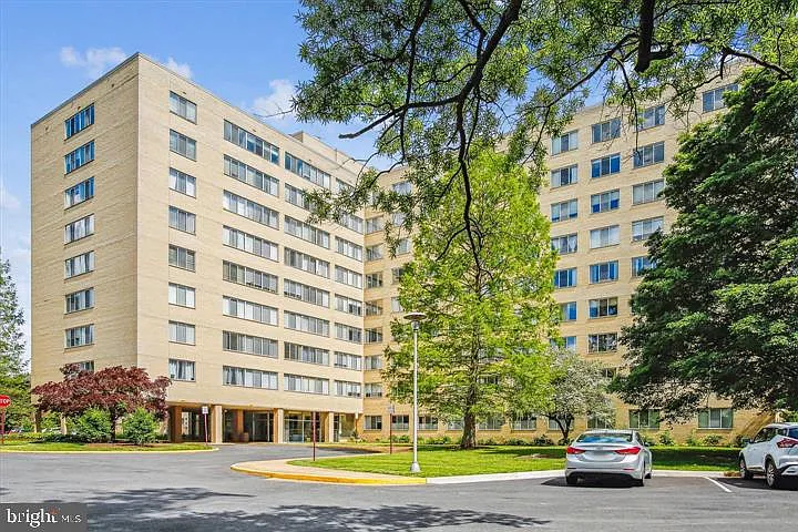 6641 E Wakefield Dr #310