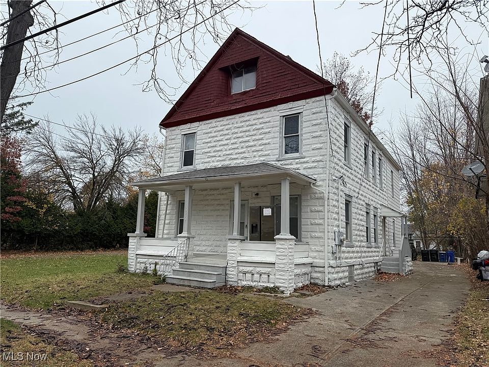 2nd image of 15715 Trafalgar Ave