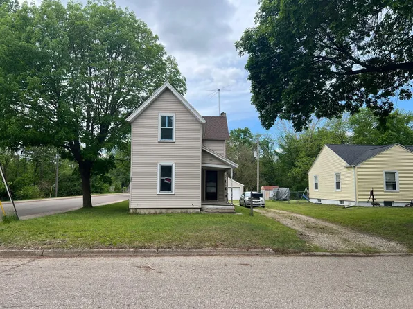 320 Morrell St, Plainwell, MI 49080