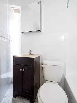 Rented by City Connections Realty | media 16