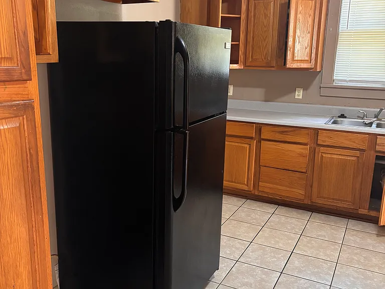 300 Rose Ln — Photo 28