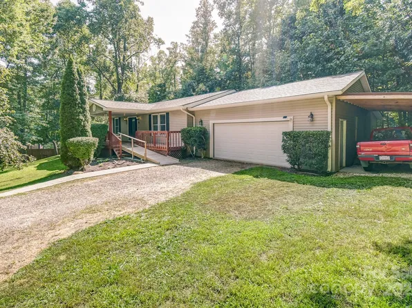 6 Bear Trl, Fairview, NC 28730
