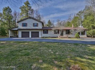 231 Sawmill Rd, Pocono Lake, PA 18347