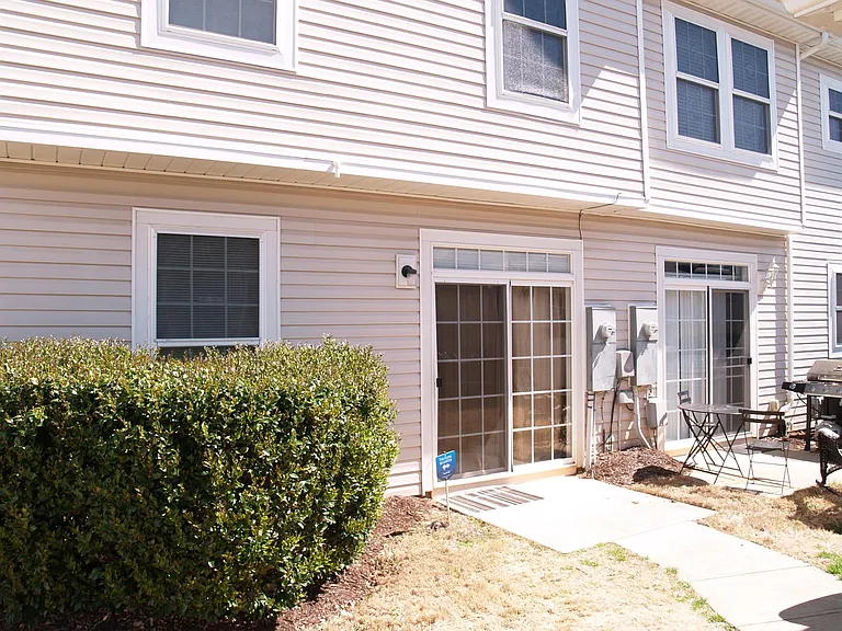 142 Silverspring Pl #A — Photo 17