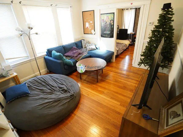 22 Edison Ave Floor 1, Medford, MA 02155