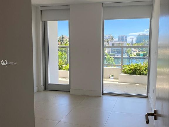 5th image of 9261 E Bay Harbor Dr #30