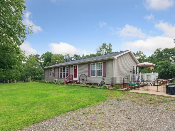 1520 N Concord Rd, Albion, MI 49224