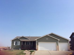 4604 S Pointe Dr, Rapid City, SD 57701