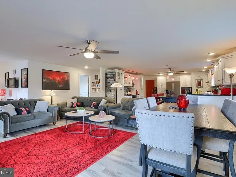 1500 Wilson Ave — Photo 41