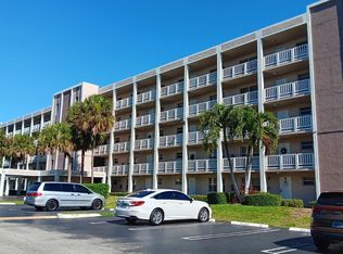 1075 Riverside Dr APT 302, Pompano Beach, FL 33071