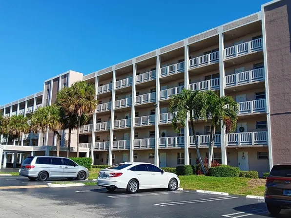 1075 Riverside Drive #302, Coral Springs, FL 33071