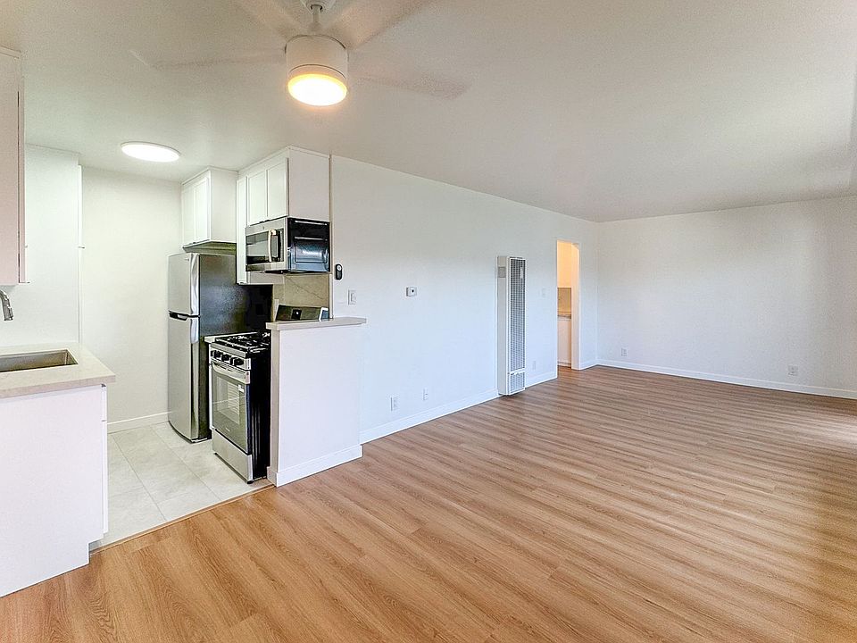 1st image of 418 Rose Ave APT 4
