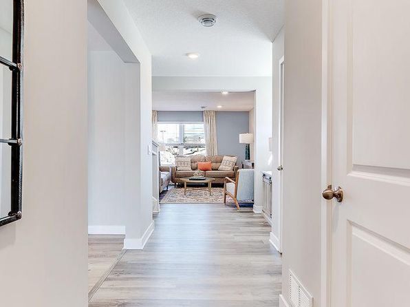 2051 Clearwater Ter, Shakopee, MN 55379