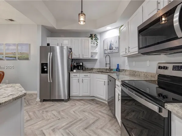 380 Marshland Rd APT D12, Hilton Head Island, SC 29926