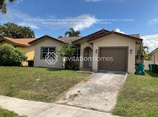 206 SE Park St, Dania, FL 33004