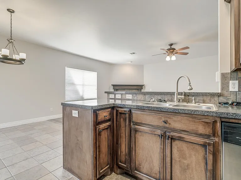 7408 NW 135th St — Photo 34