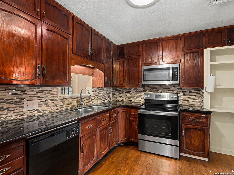 1st image of 502 Brookview Dr