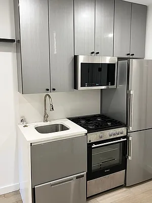 Rented by Camelot Realty Group | media 25