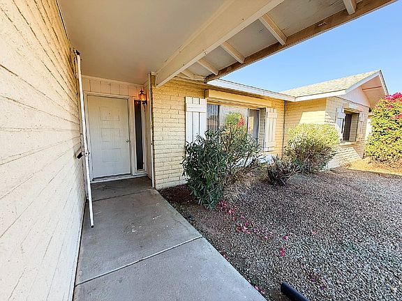 3rd image of 5208 W Calavar Rd