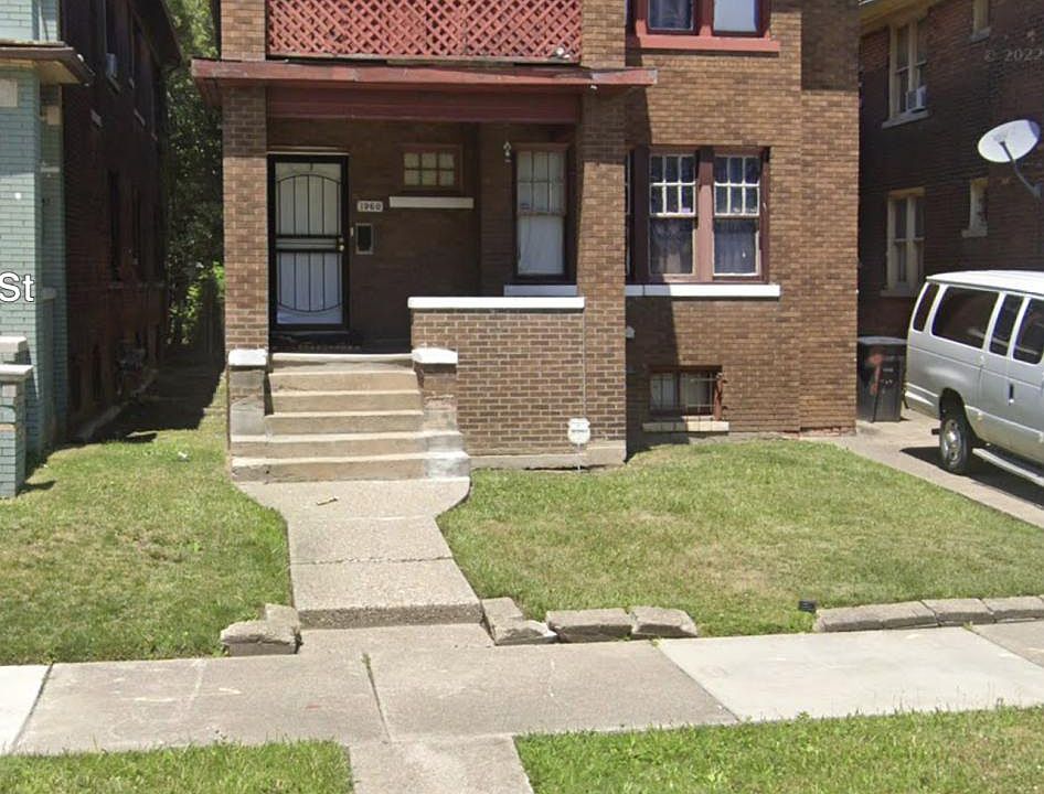 1st image of 1960 Gladstone St