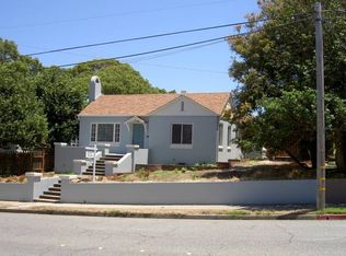 945 Forest Ave, Pacific Grove, CA 93950