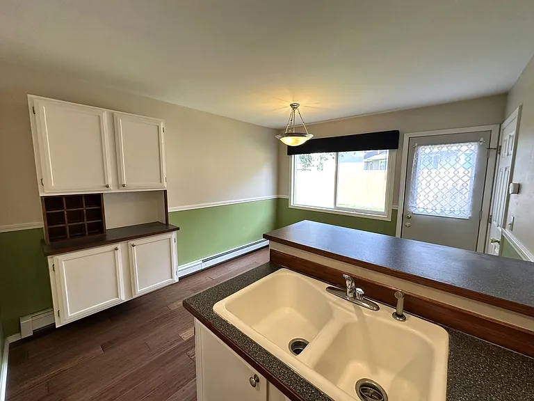 209 E 18th Ave #10 — Photo 10