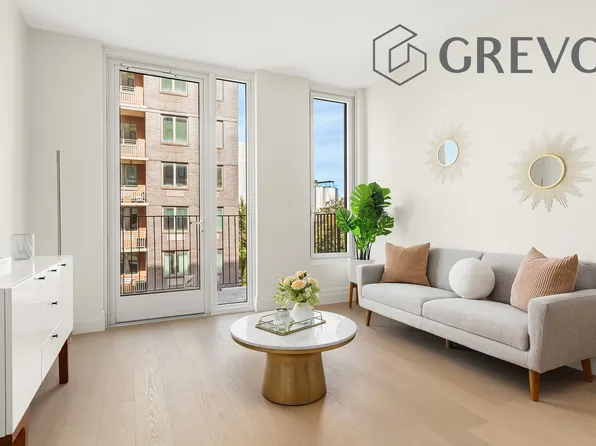 30-55 Vernon Boulevard image 1 of 17