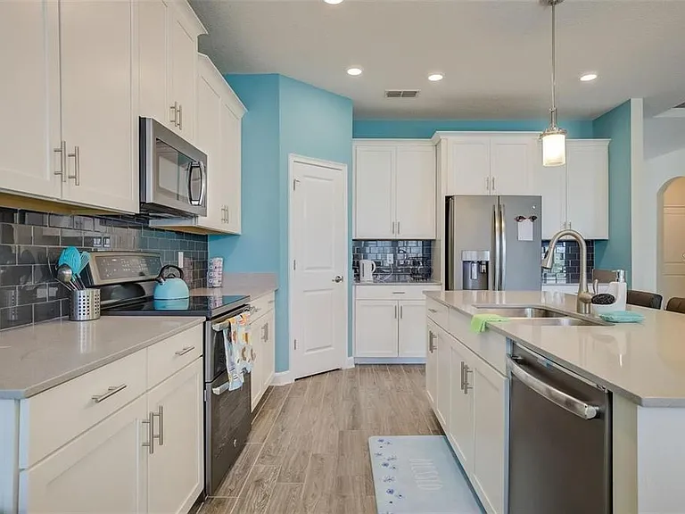 4693 Fairy Tale Cir — Photo 11