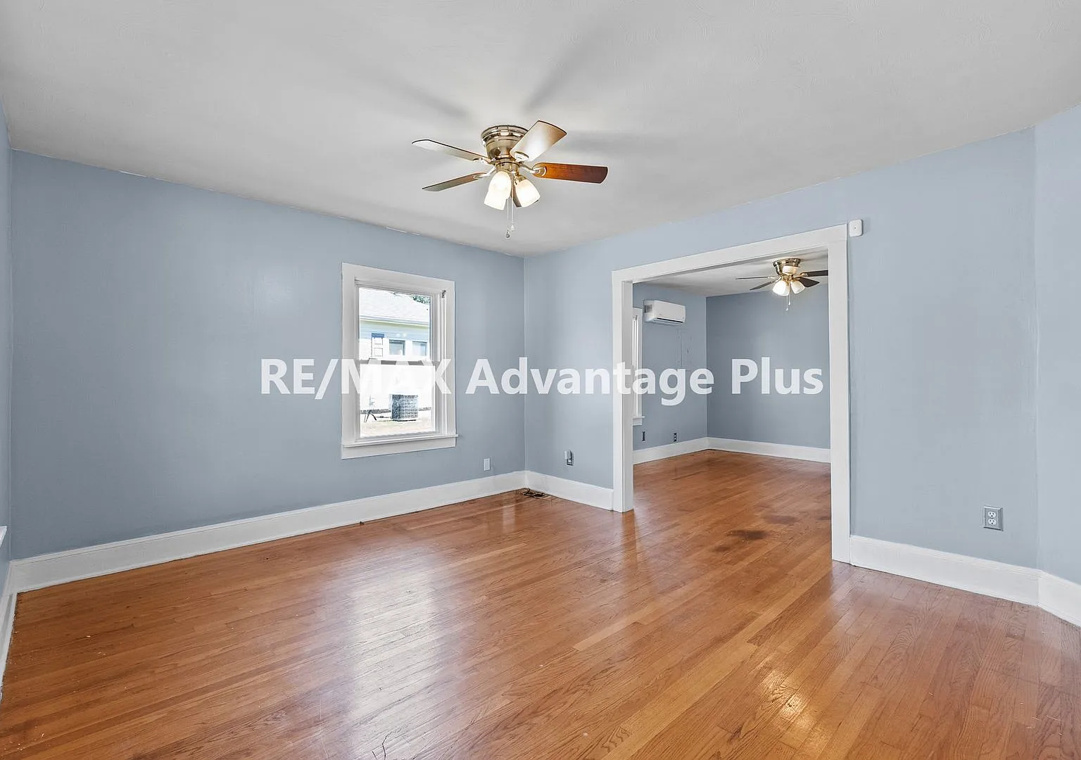 Charming brick home in Town of Dillwyn — Photo 3