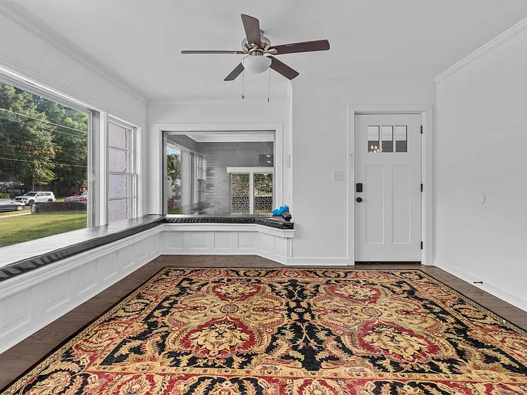 1020 W Matthews Ave — Photo 19