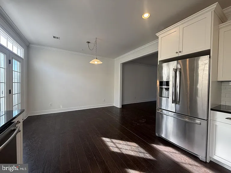 602 D St — Photo 17