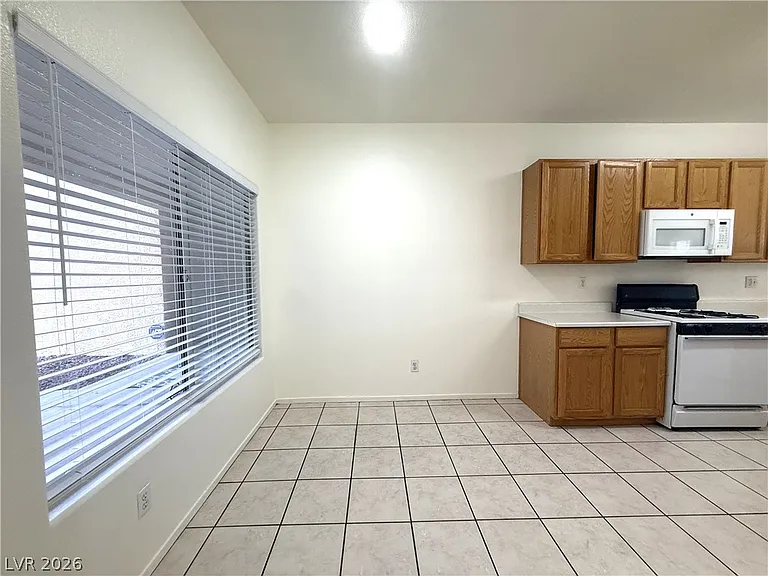 7450 S Eastern Ave #1071 — Photo 2