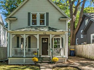312 Rosewood Ave SE, East Grand Rapids, MI 49506
