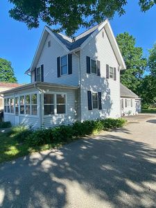 317 King St SE, Lowell, MI, 49331
