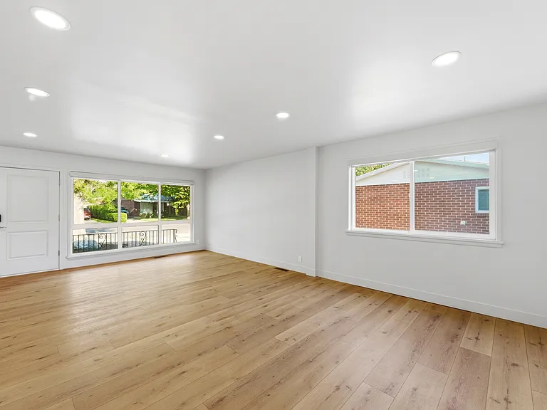 1153 N Buccaneer Dr — Photo 32