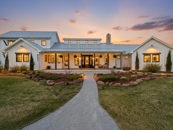 9441 Farmhouse Ln, Arcadia, OK 73007