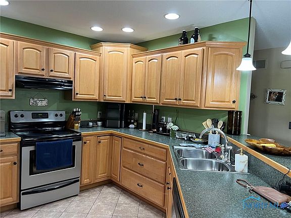 2nd image of 2030 Dickinson St Suite B