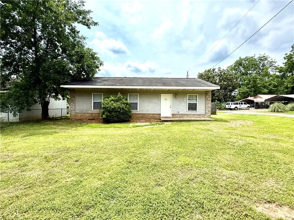 203 W 13th St, Danville, AR 72833