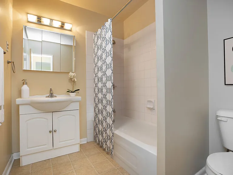 555 River Ave — Photo 12