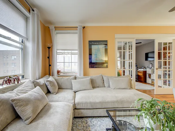 68-61 Yellowstone Boulevard image 6 of 21